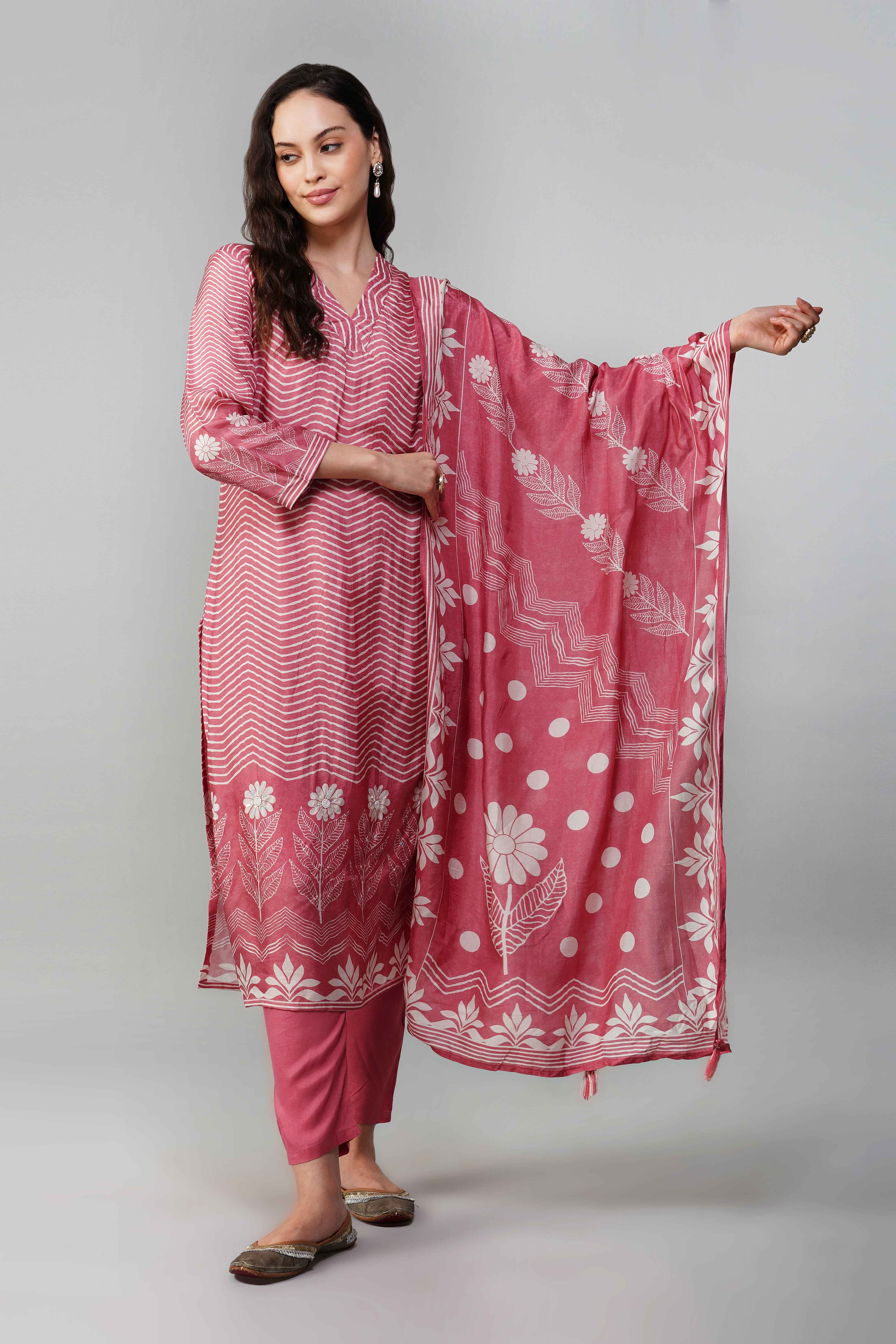 Pink zigzag print suit